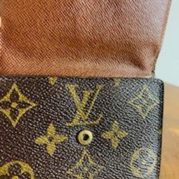 LOUIS VUITTON Brown, "LV" MONOGRAM WALLET - Picture 10 of 13